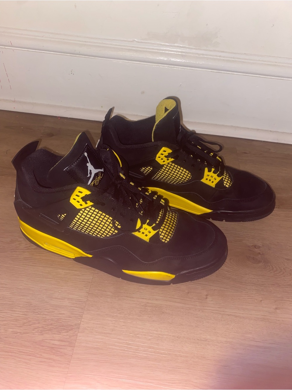 Jordan Men's Black and Yellow Basketball Sneakers
